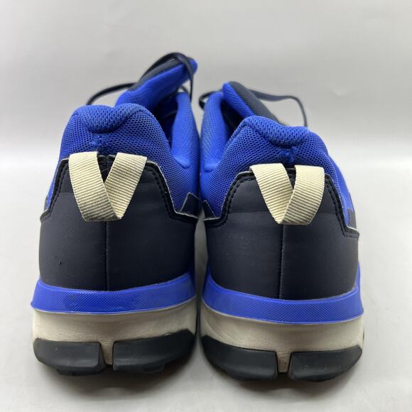 Athletic_Shoes